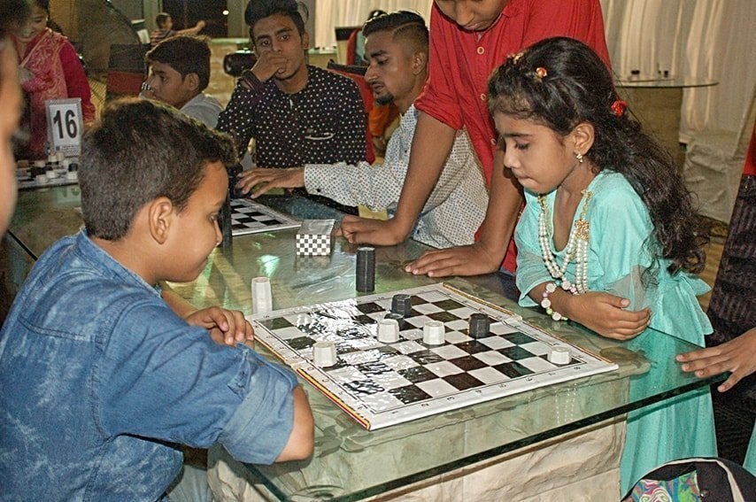 draughts/checkers friends of pakistan