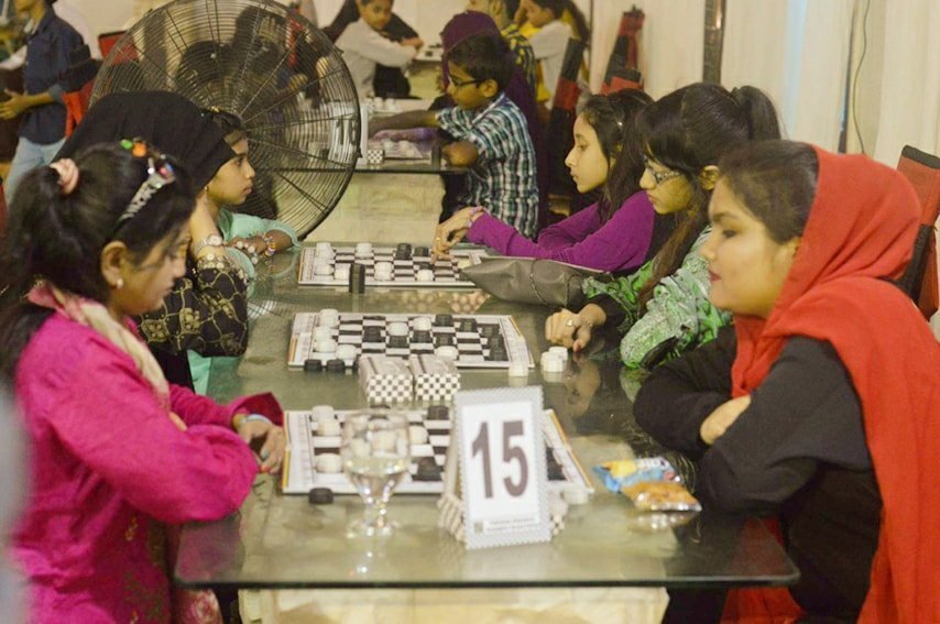 draughts/checkers friends of pakistan